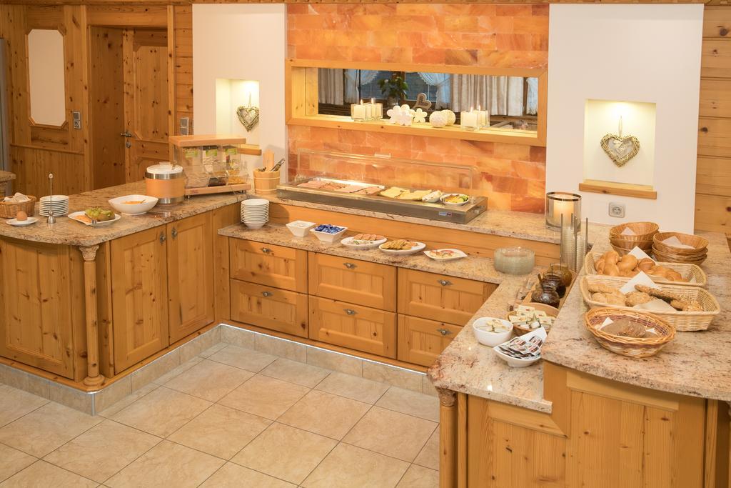 Hotel Garni Landhaus Platzer 齐勒河谷采尔 外观 照片