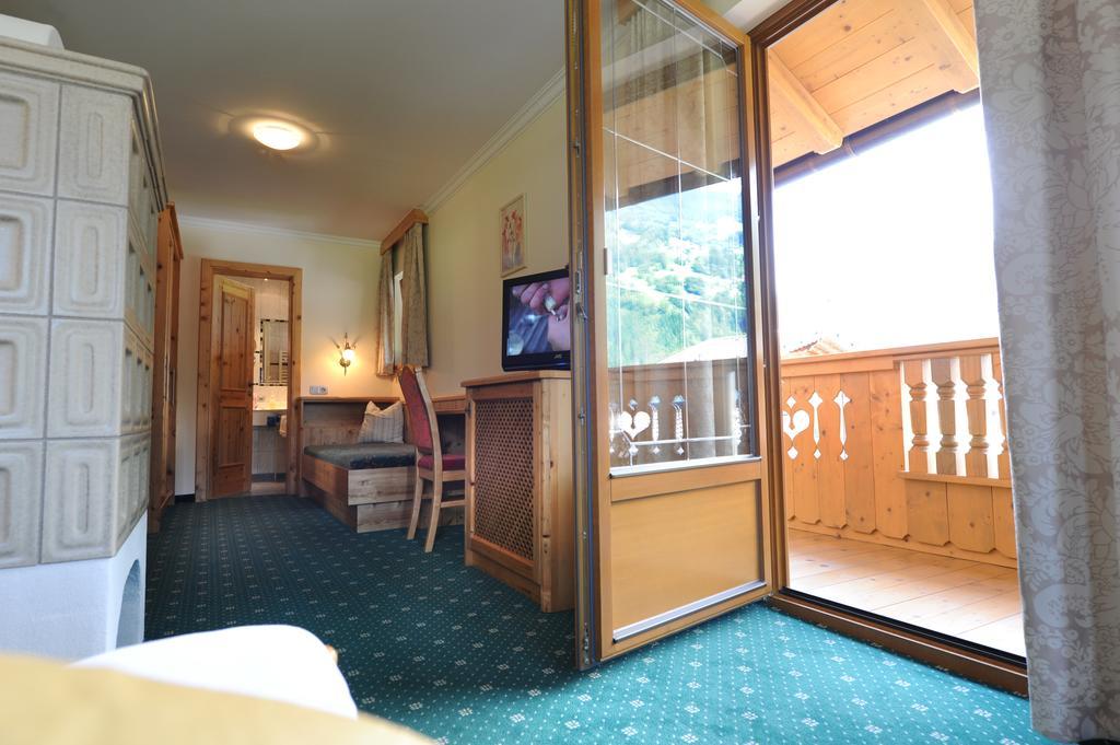 Hotel Garni Landhaus Platzer 齐勒河谷采尔 外观 照片