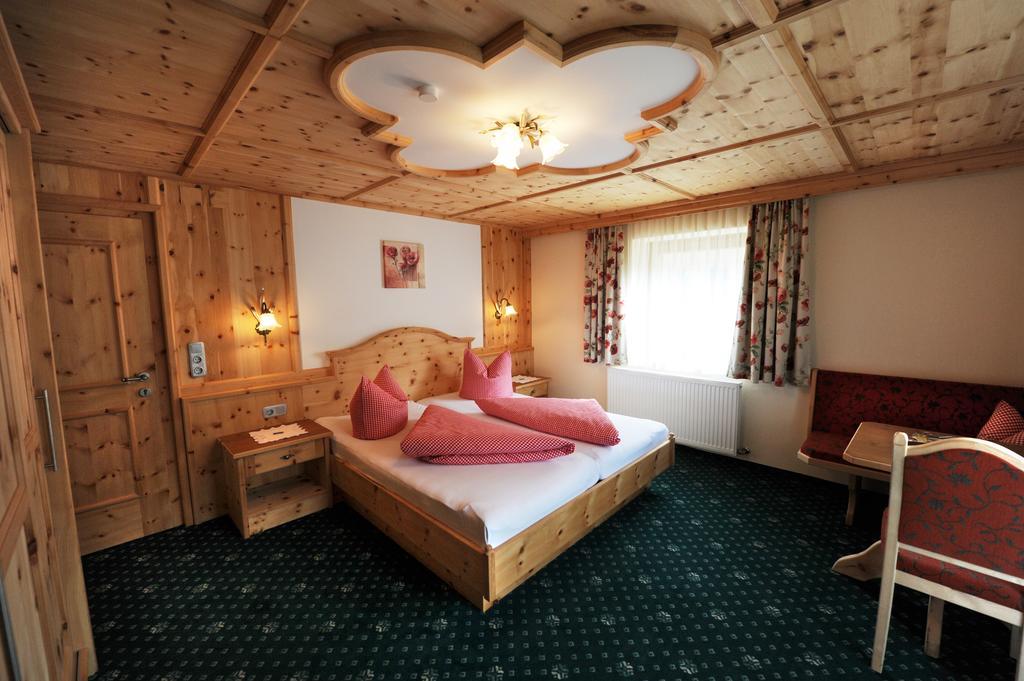 Hotel Garni Landhaus Platzer 齐勒河谷采尔 外观 照片