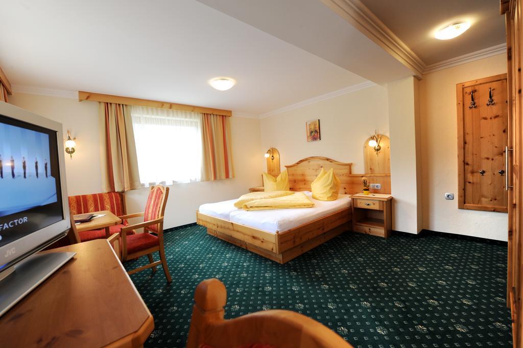 Hotel Garni Landhaus Platzer 齐勒河谷采尔 外观 照片